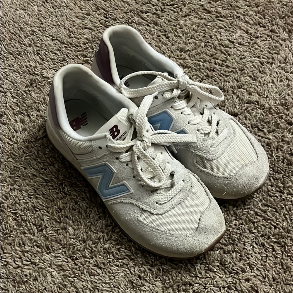New Balance Cream and Light Blue Sneakers